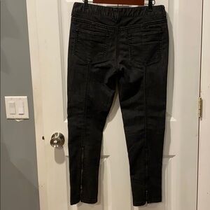 DKNY Sexy Back Seam Black Jeans EUC